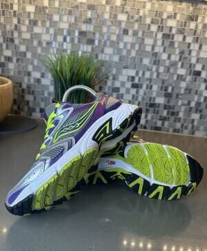 Saucony Oasis 2 Women’s Running Shoes US 6.5 Silver Purple Lime S15209-3